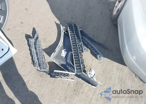 2013 Volkswagen Passat 2.5L Se z USA, uszkodzony, nr VIN 1VWBP7A3XDC107564